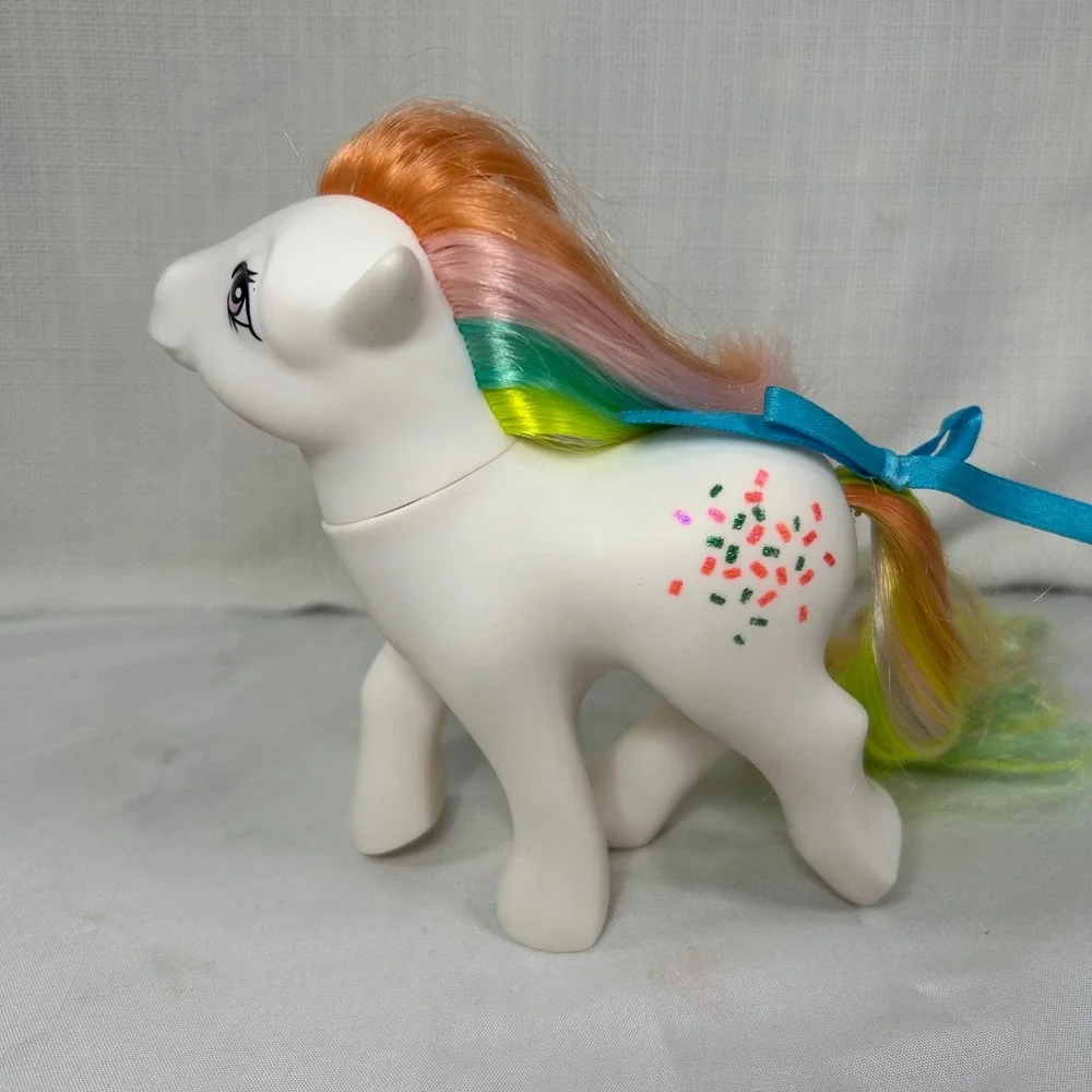 My Little Pony 35th Anniversary Confetti Rainbow Hair White Pony Figure 2018